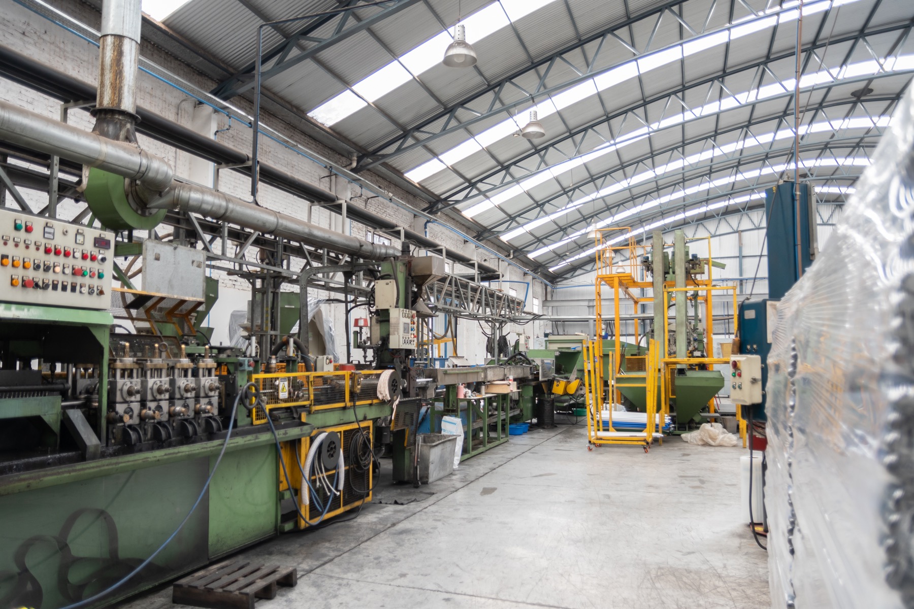 Vista general de la línea de producción en la planta NovaSteel de Rosario